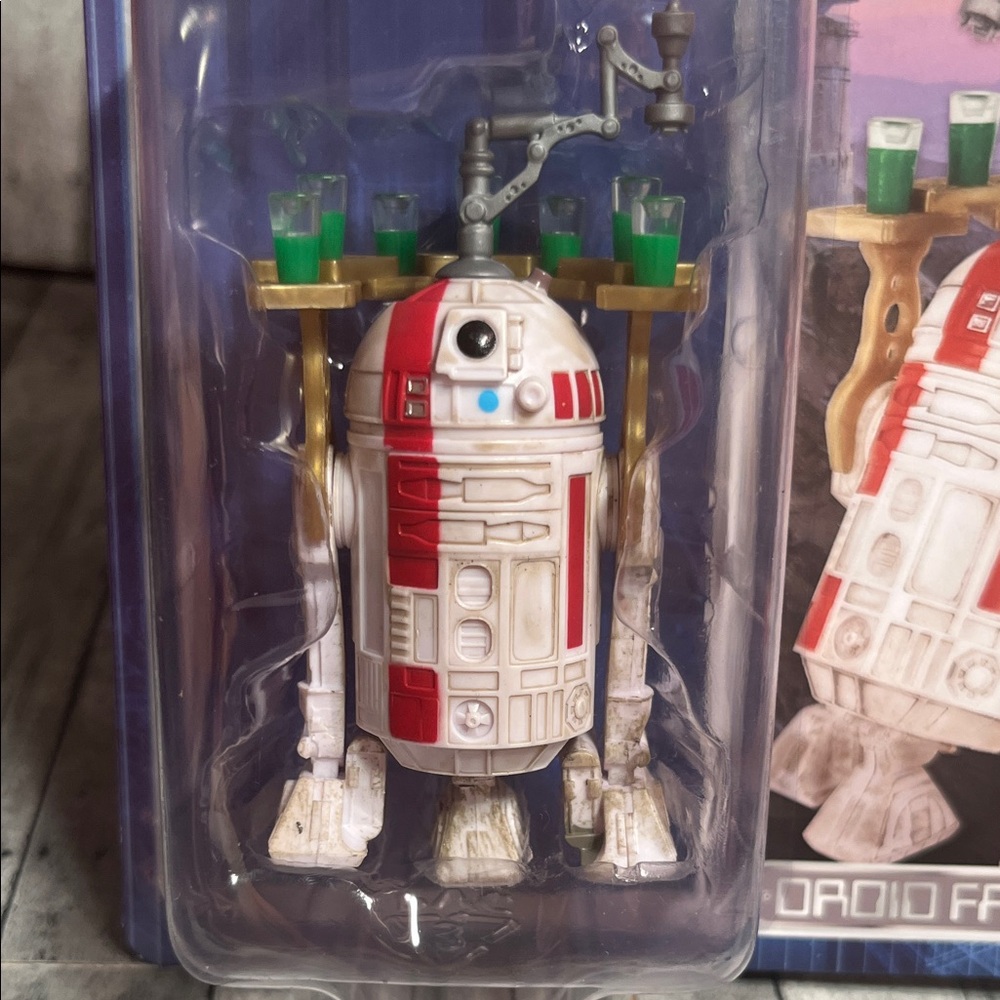 Star Wars R2-S4M Droid with Red and White Accents - Picture 2 of 3
